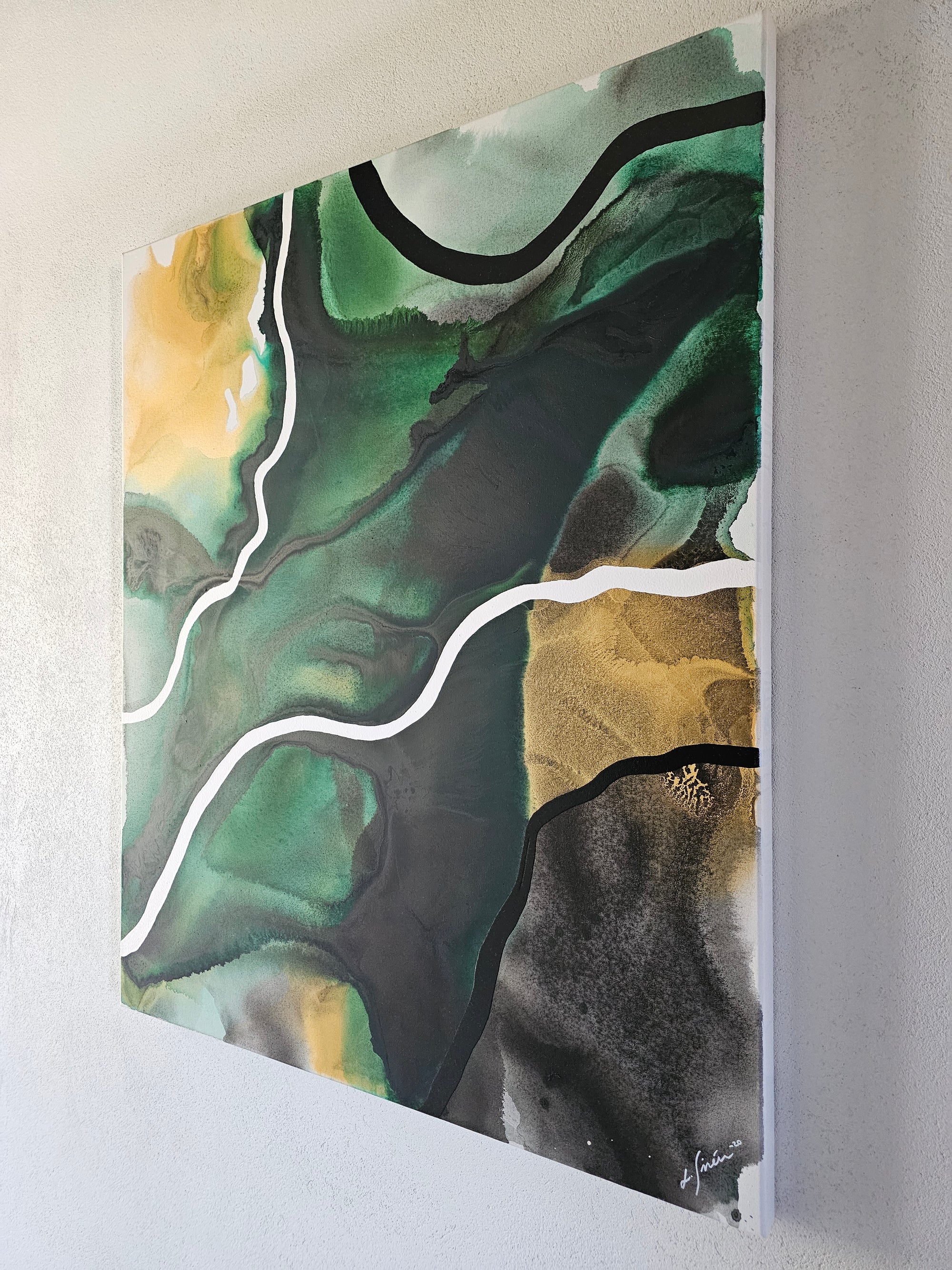 Empowering abstract art by Lotta Sirén with green and gold.