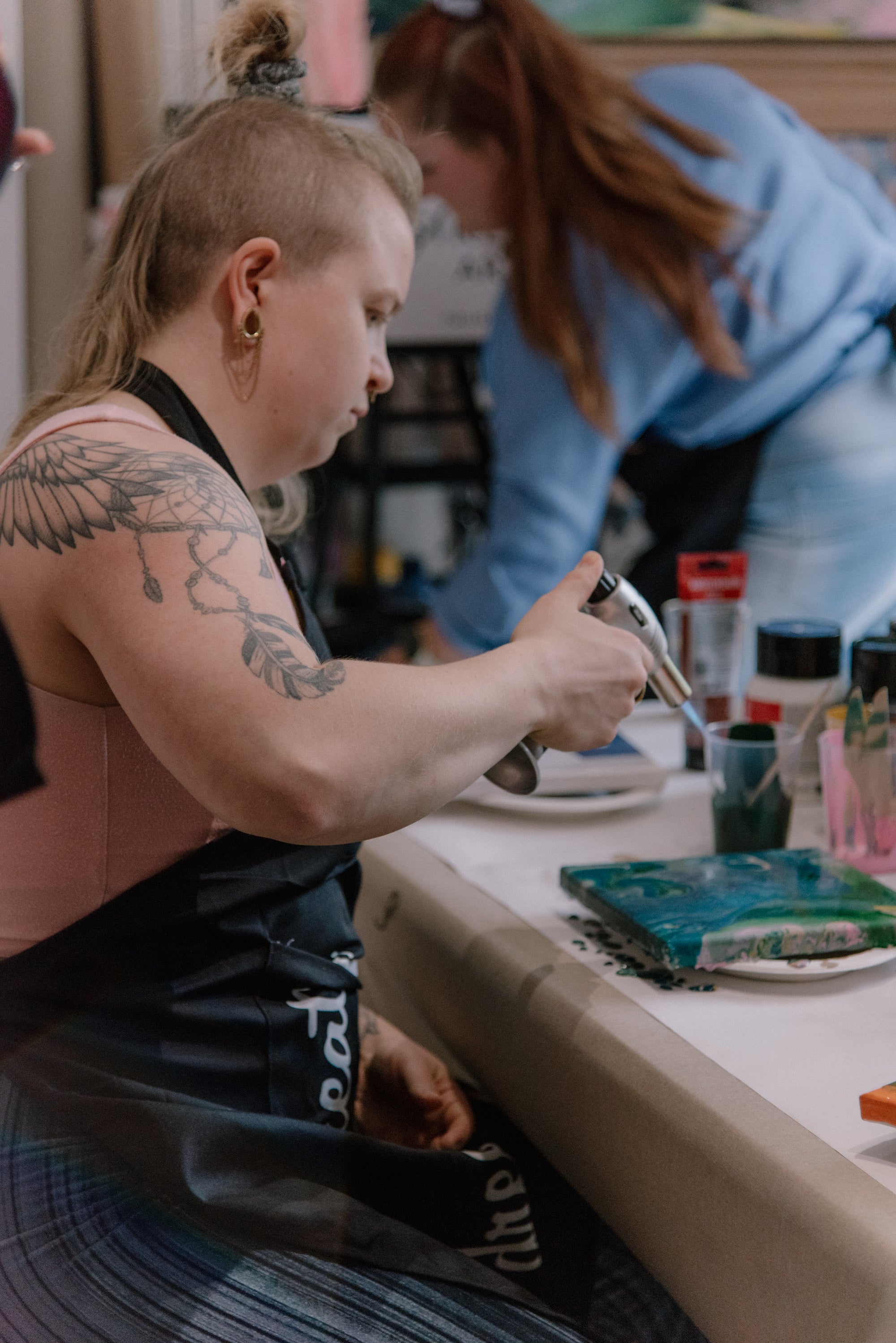Acrylic pouring courses in Finland