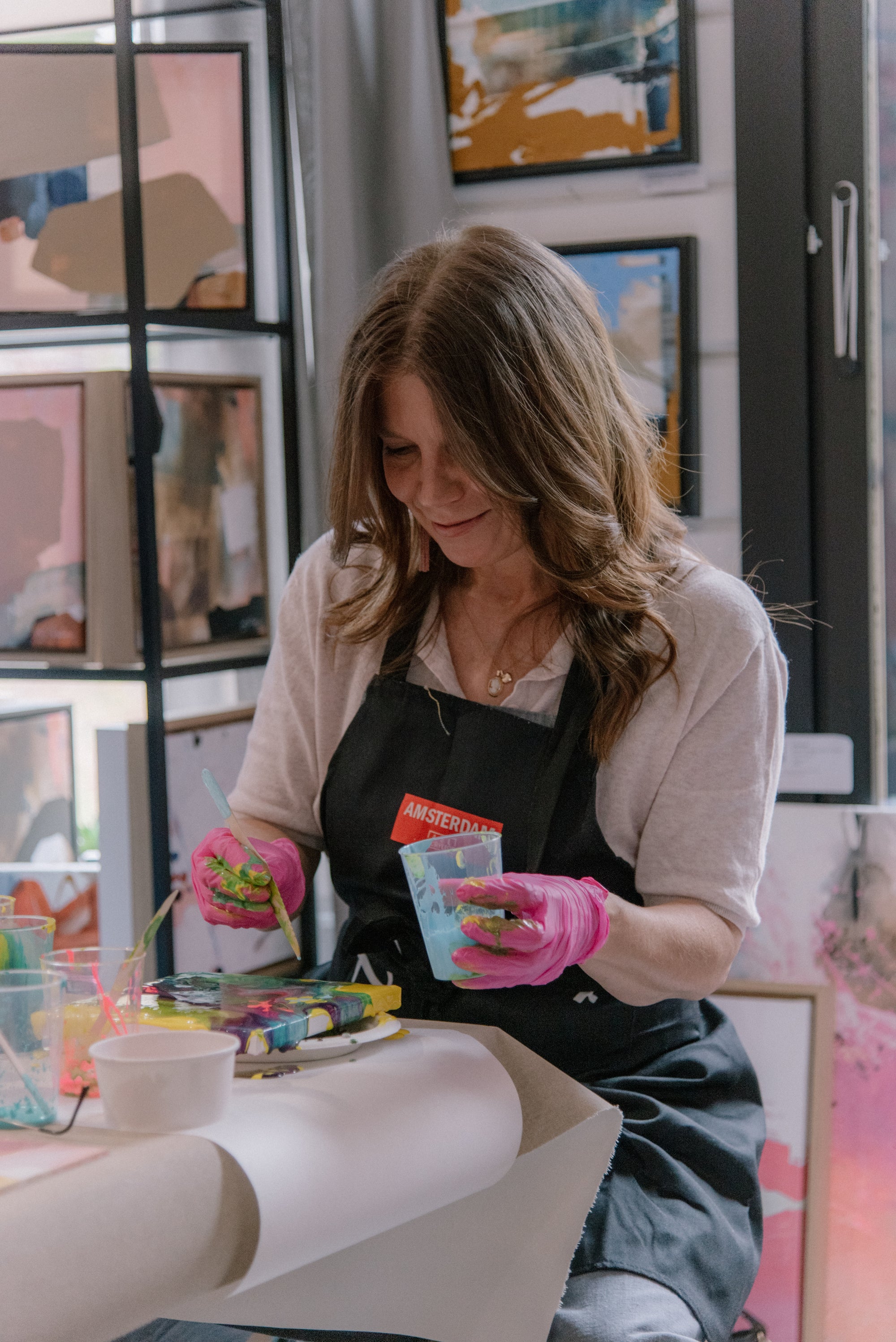 Acrylic pouring courses in Finland